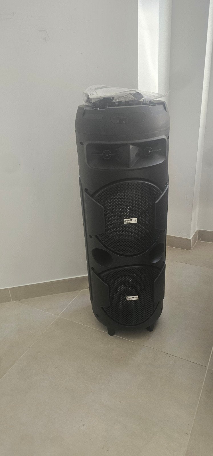 enceinte Bluetooth avec micro et télécommande, Audio, Tv en Foto, Luidsprekerboxen, Afstandsbediening, Ophalen, Nieuw, Draagbare speaker