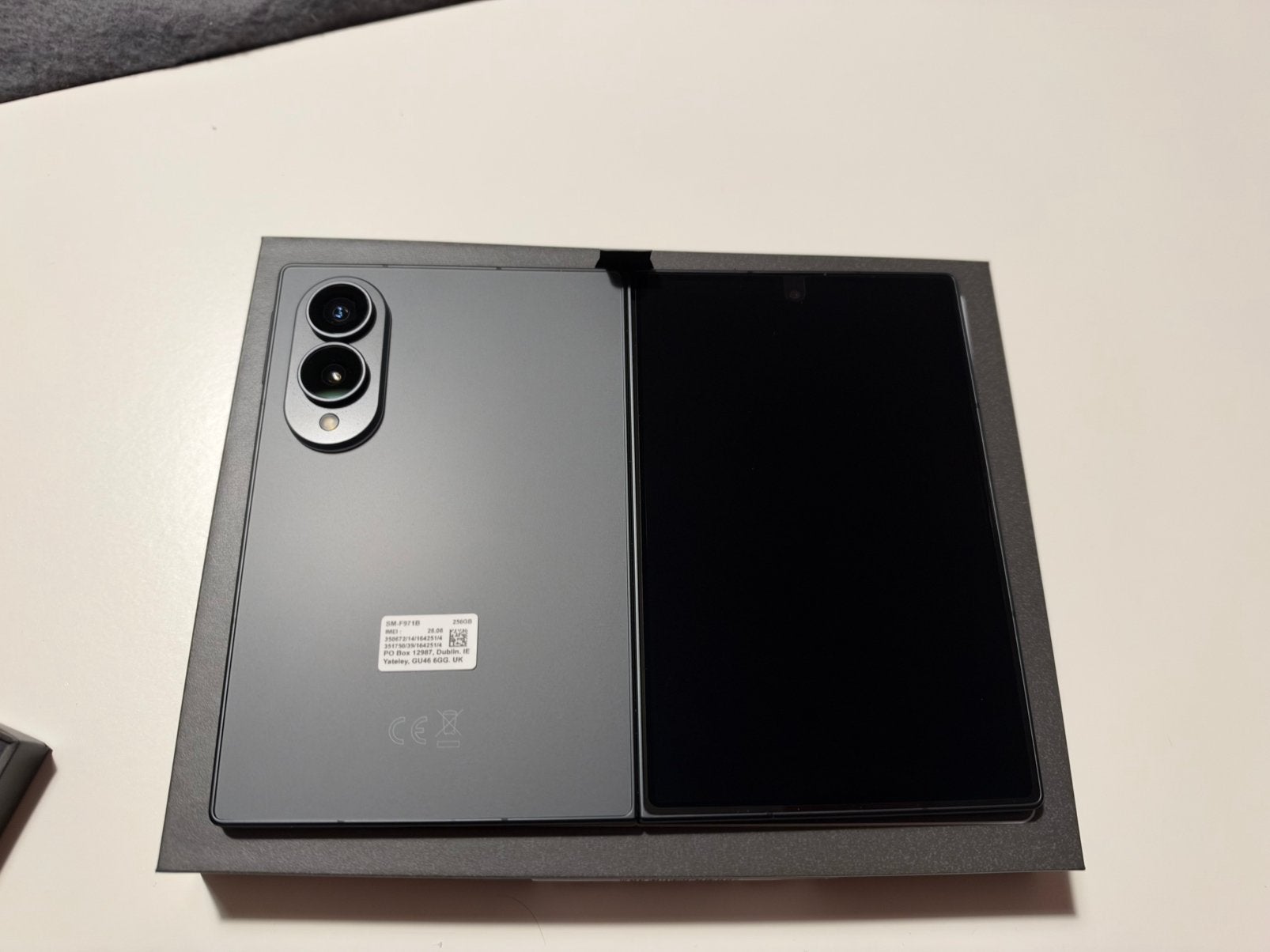 Samsung Z Fold 8  Graphite 256 gb - Acheté le 12/09/2026, 256 GB, Enlèvement, Comme neuf
