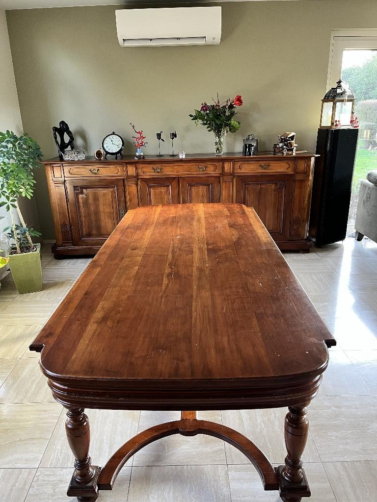 Prachtige massief kersenhouten eettafel + dressoir, Ophalen, Gebruikt, Refter/kloosterstijl