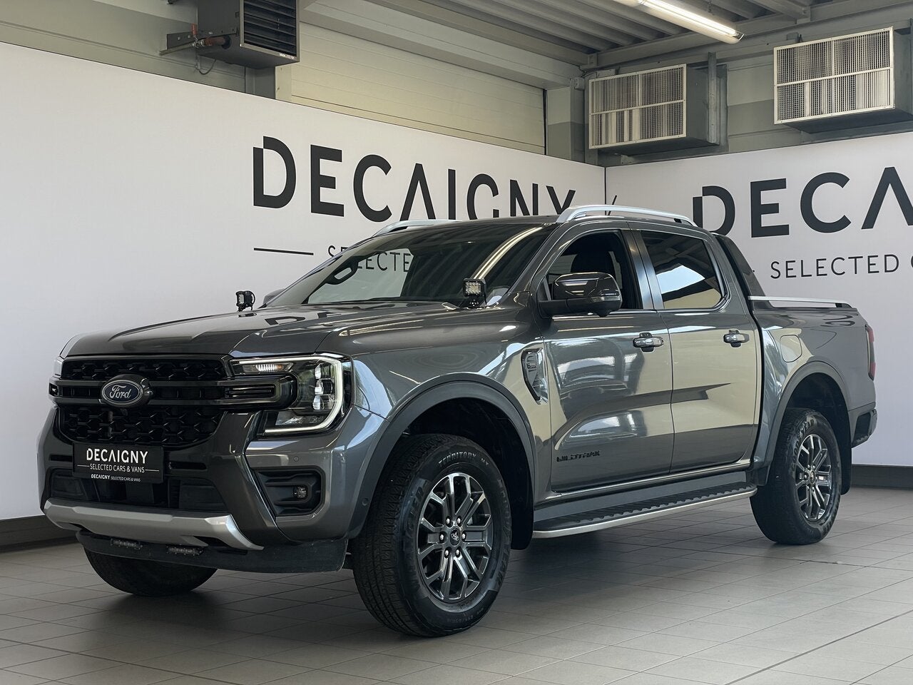 Ford Ranger Wildtrack 2.0 TDCI Dub Cab *Trekhaak*360° Camer, Auto's, Bestelwagens en Lichte vracht, 4 deurs, 0 cilinders, Leder