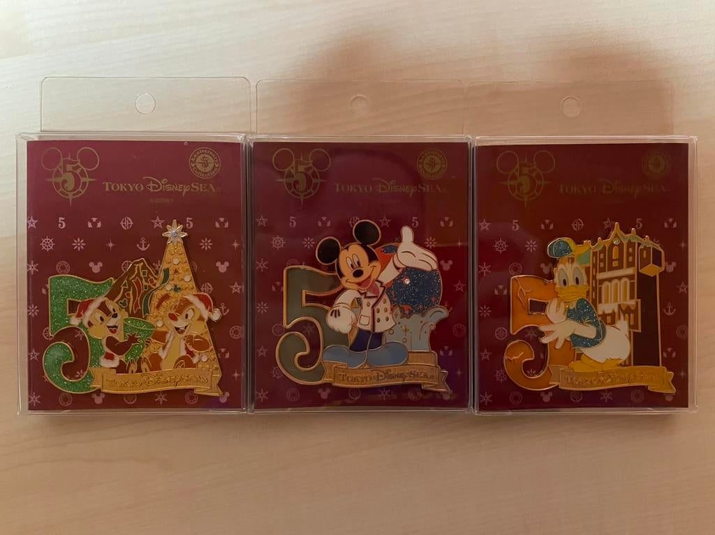 Tokyo Disney Sea 5th anniversary jumbo pins, Enlèvement ou Envoi, Neuf