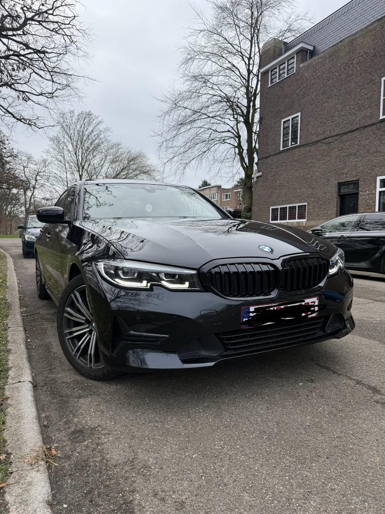 BMW 320i, Automaat, Achterwielaandrijving, 4 cilinders, Leder