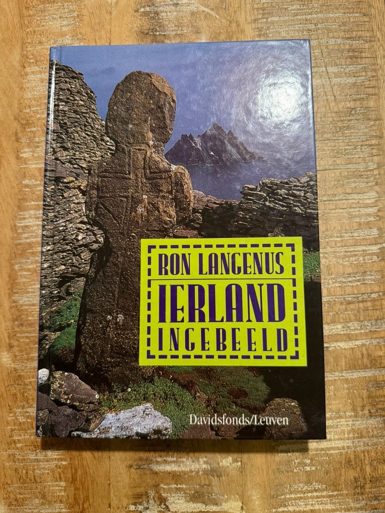 Ierland ingebeeld - Ron Langenus, Boeken, Reisverhalen, Ophalen of Verzenden, Zo goed als nieuw, Ron Langenus, Europa