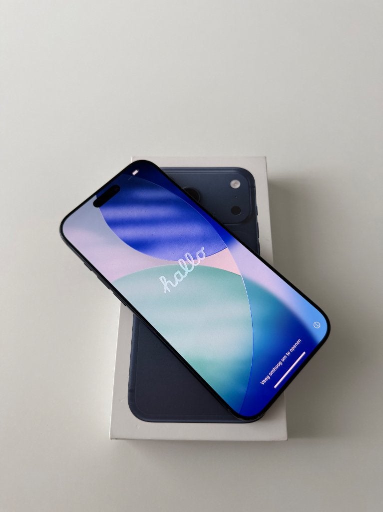 iPhone 17 Pro Max 256 Go - Bleu foncé, 256 GB, Enlèvement ou Envoi, Utilisé, Sans abonnement