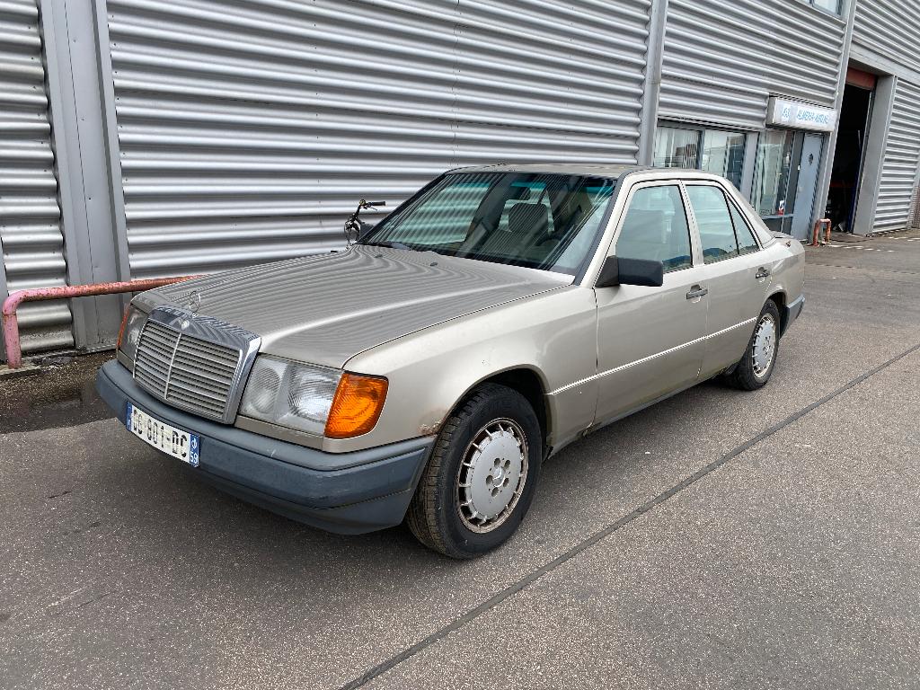 Mercedes 260E, W124, LPG en Benzine,02/1987, Automaat, 4 deurs, Achterwielaandrijving, Beige