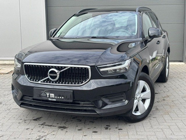 Volvo XC40 diesel automaat 150pk, Auto's, Stof, 4 cilinders, 1969 cc, Zwart