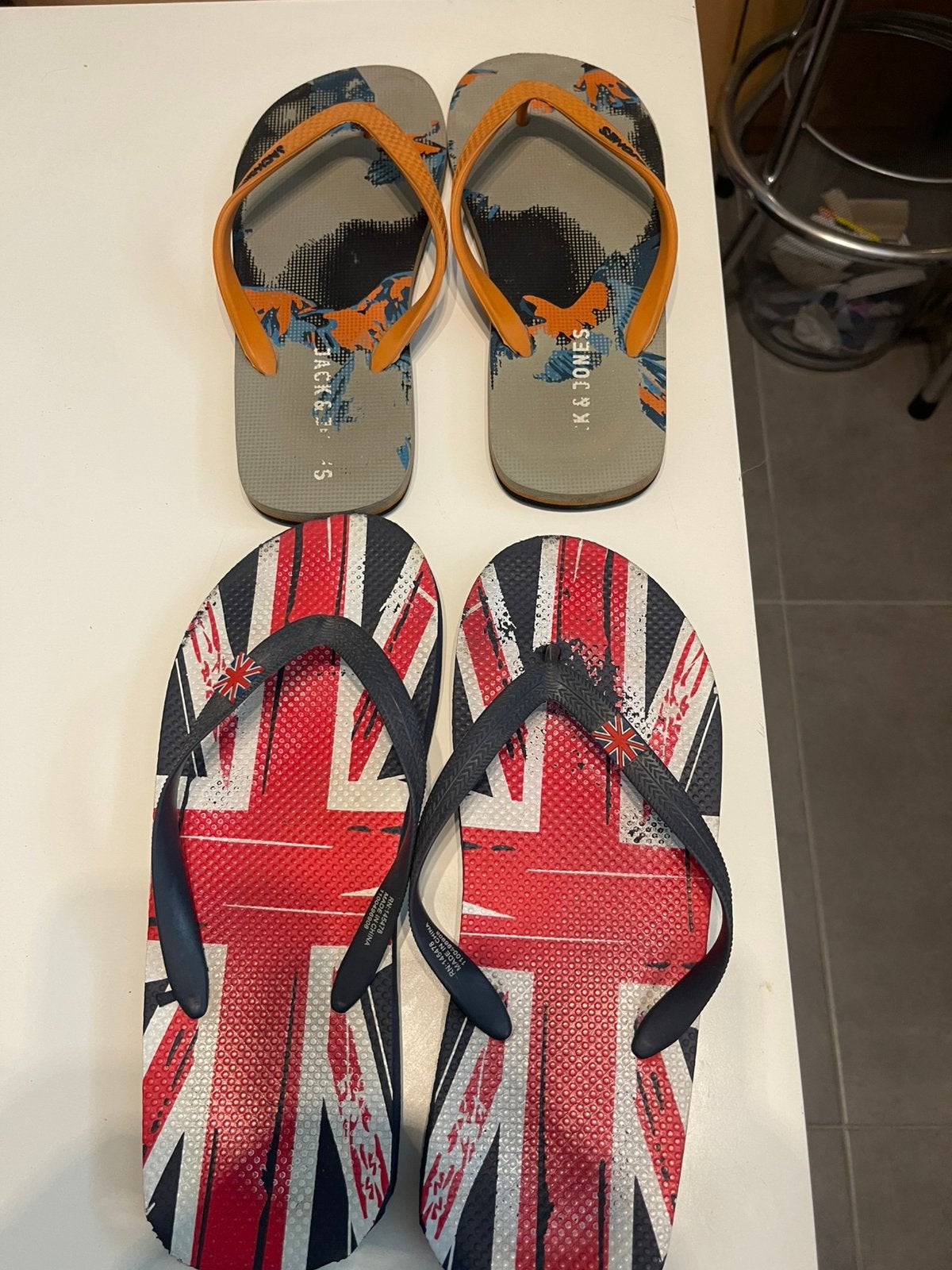 Teenslippers, Vêtements | Hommes, Chaussures, Chaussons, Autres couleurs, Enlèvement, Porté