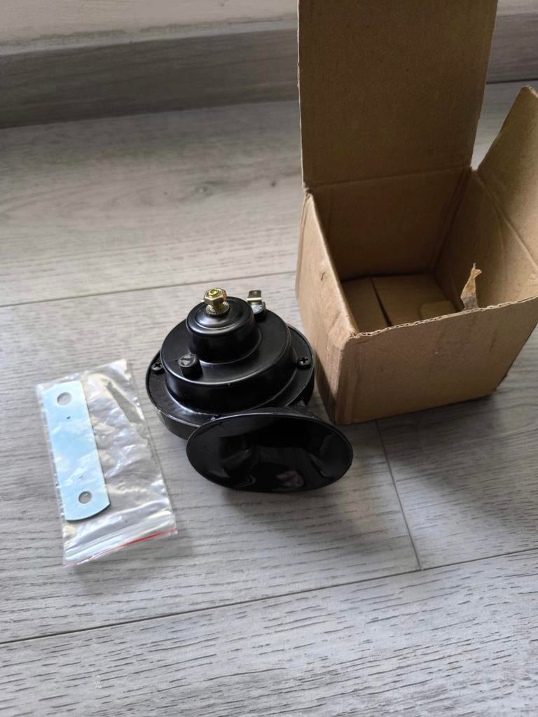 Klaxon 12v nouveau jamais utilisé, Enlèvement