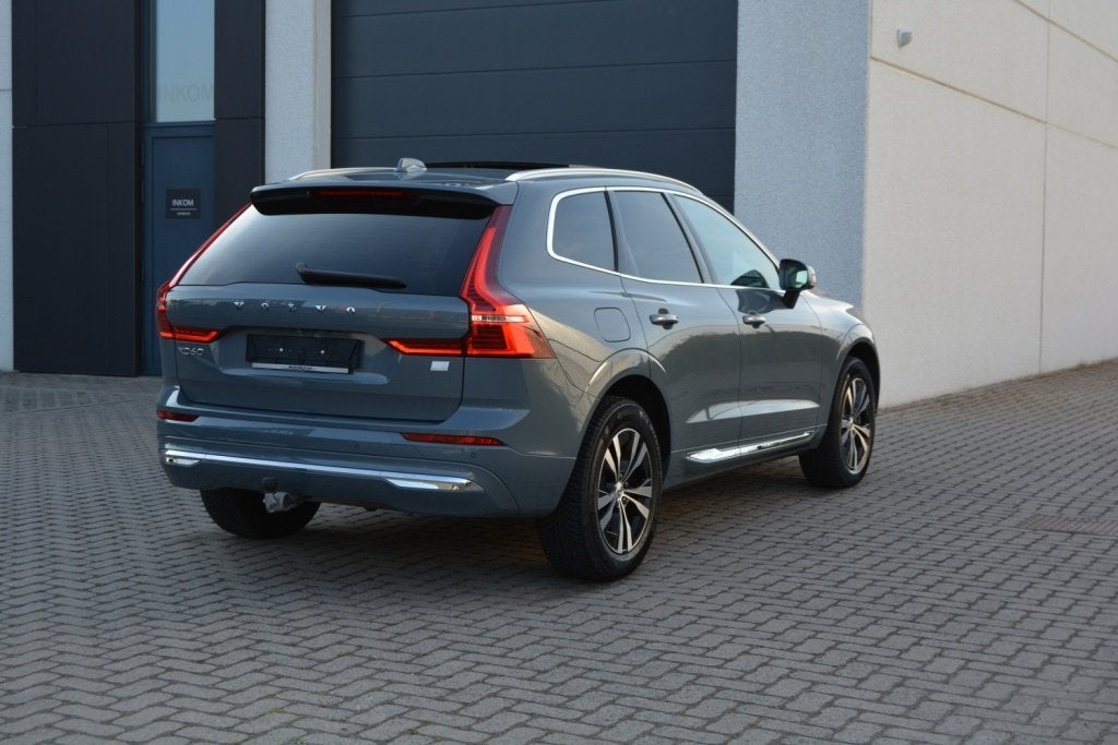 Volvo XC60 T6 350PK PHEV Recharge AWD Pano/trekhaak/2023, Auto's, Automaat, Dealer onderhouden, https://public.car-pass.be/vhr/b4d050db-093c-4d3b-a862-4d29d2da2d3a