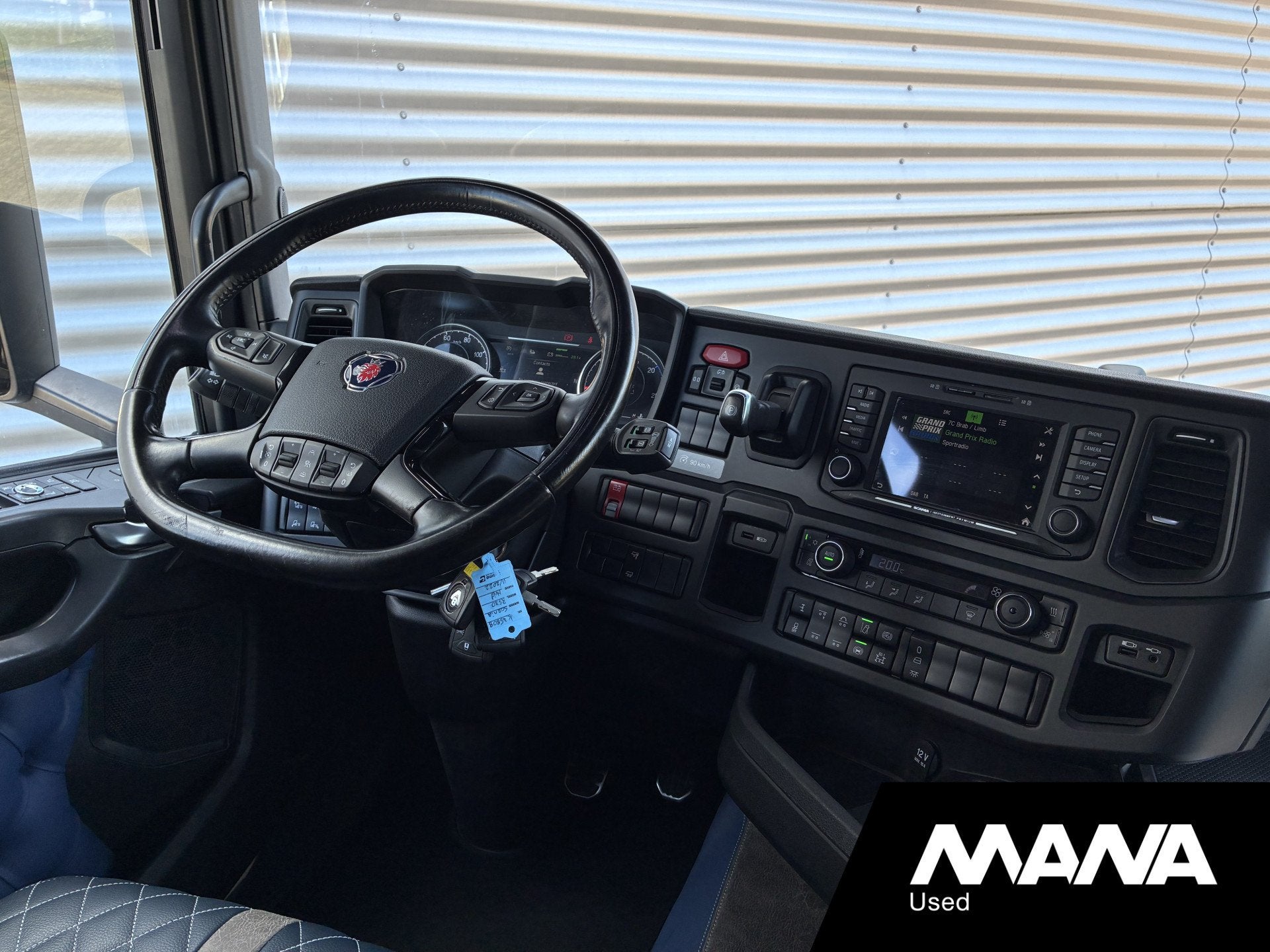 Scania R530 V8 6x2 LL Glacier SHOWTRUCK // BUFFL opbouw - Re, Autos, Camions, Cuir, Achat, Intérieur cuir, 390 kW
