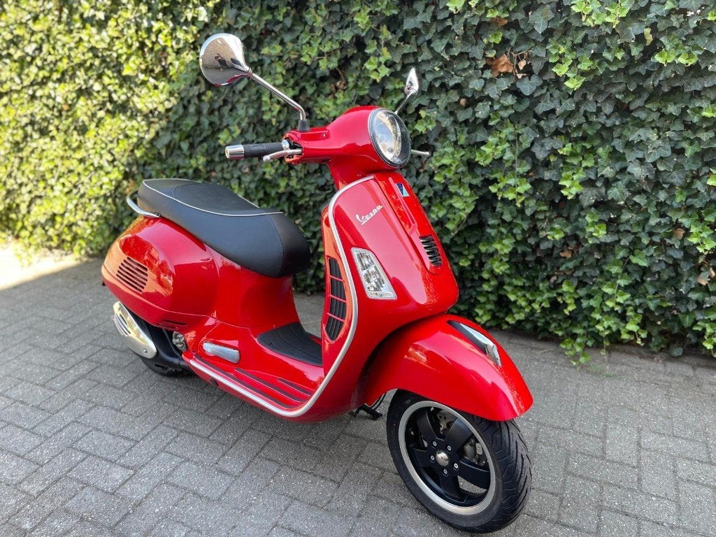 Vespa GTS Super 125 cc, Scooter, Occasion, 125 cm³, Particulier