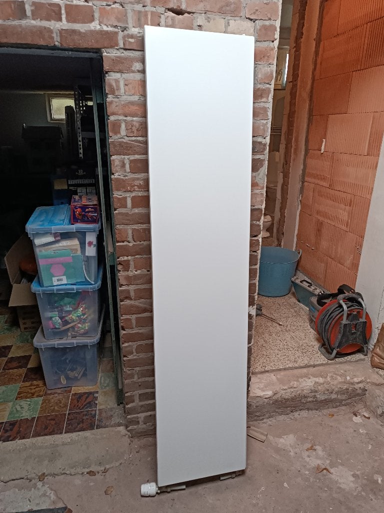 Moderne radiator, Ophalen, Zo goed als nieuw, Radiator