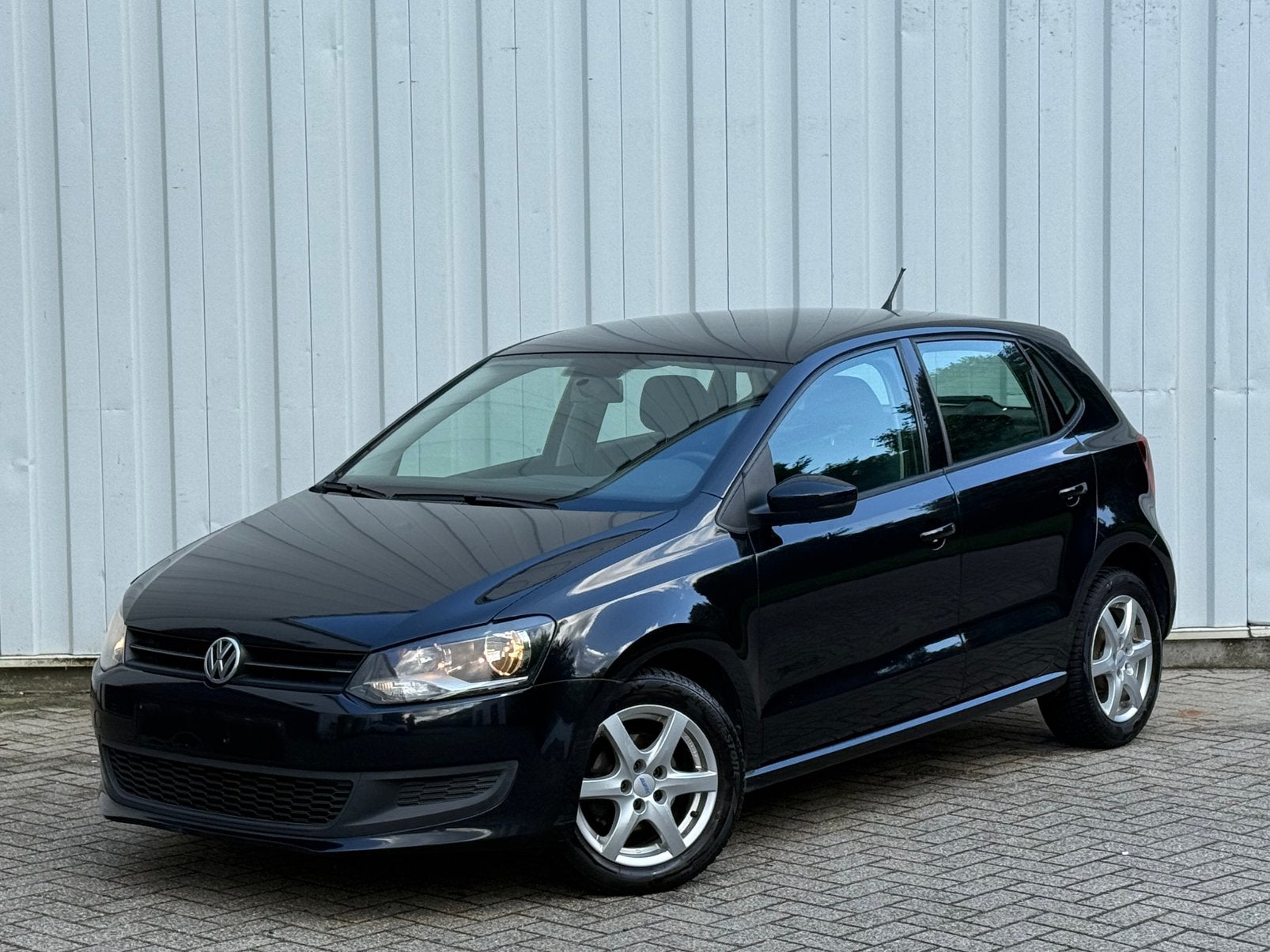 - Volkswagen Polo 1.2 Essence - BJ 2010 - 144 000 km - 51 KW, Autos, Euro 5, Achat, Entreprise, Boîte manuelle