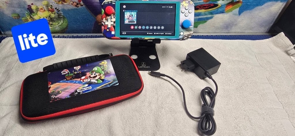 Nintendo Switch Lite Custom Mario-console + spel en garantie, Ophalen of Verzenden, Gebruikt