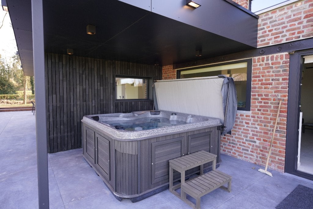 Jacuzzi Artic Spas, Enlèvement, Comme neuf, Escalier, Fixé