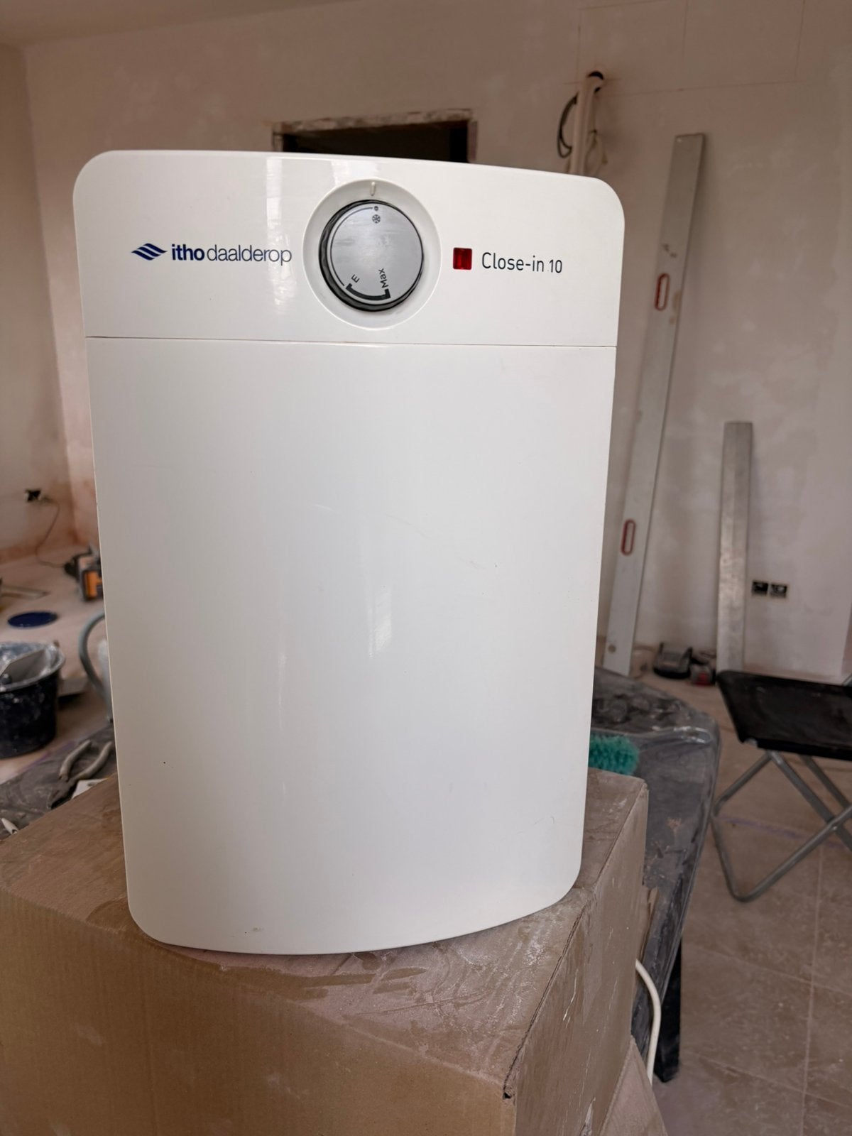 Itho Daalderop Close-in 10 keukenboiler – Zo goed als nieuw, Doe-het-zelf en Bouw, Chauffageketels en Boilers, Ophalen, Zo goed als nieuw