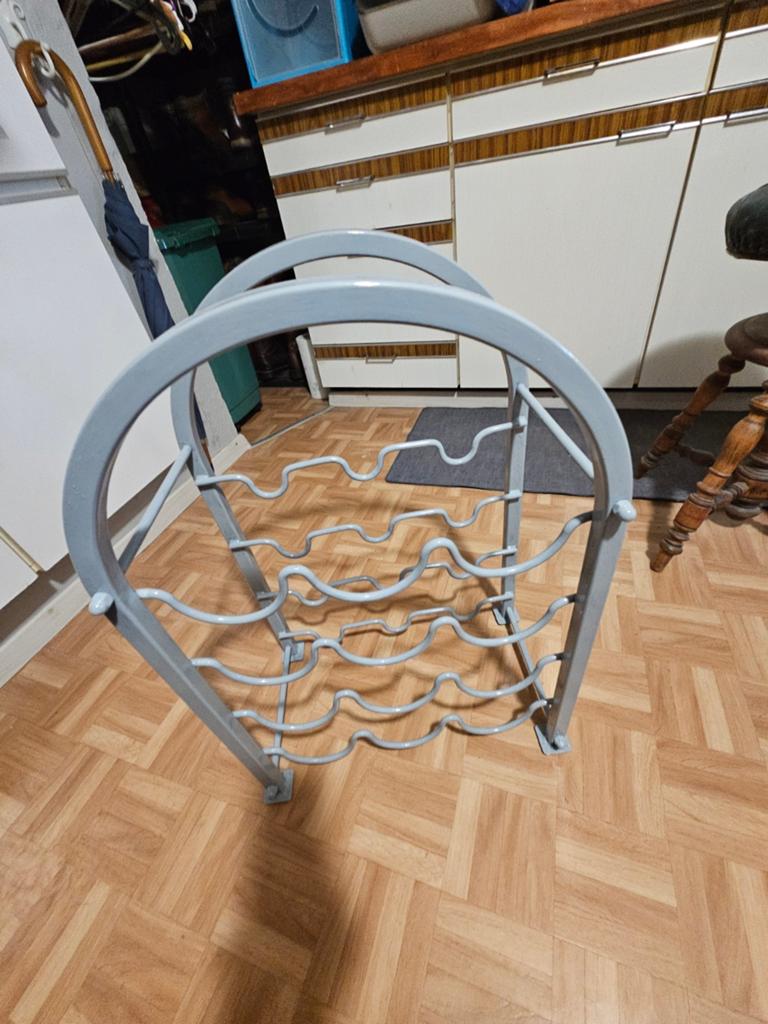 Porte bouteilles en fer forgé