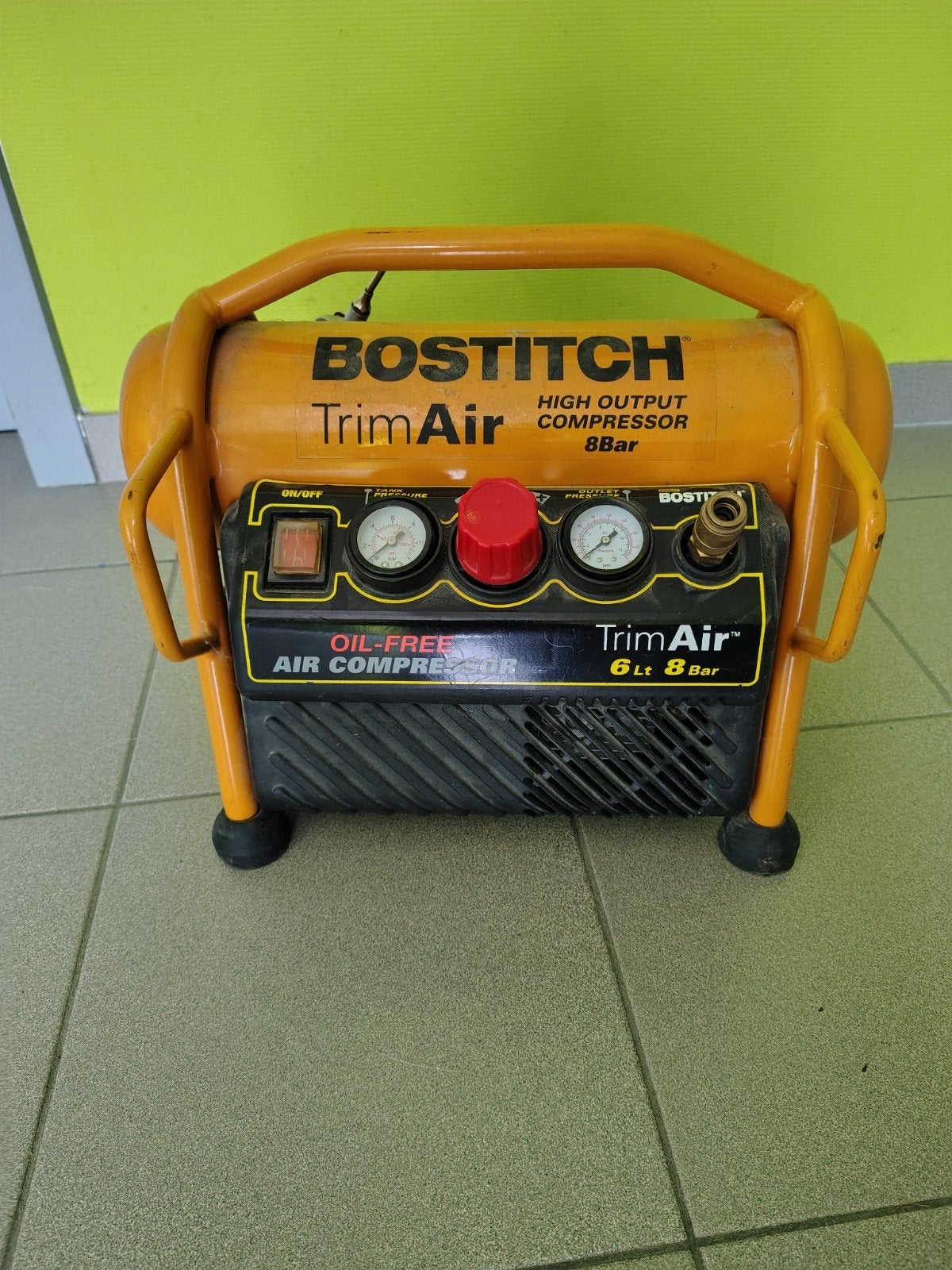 Compresseur Bostitch, Enlèvement