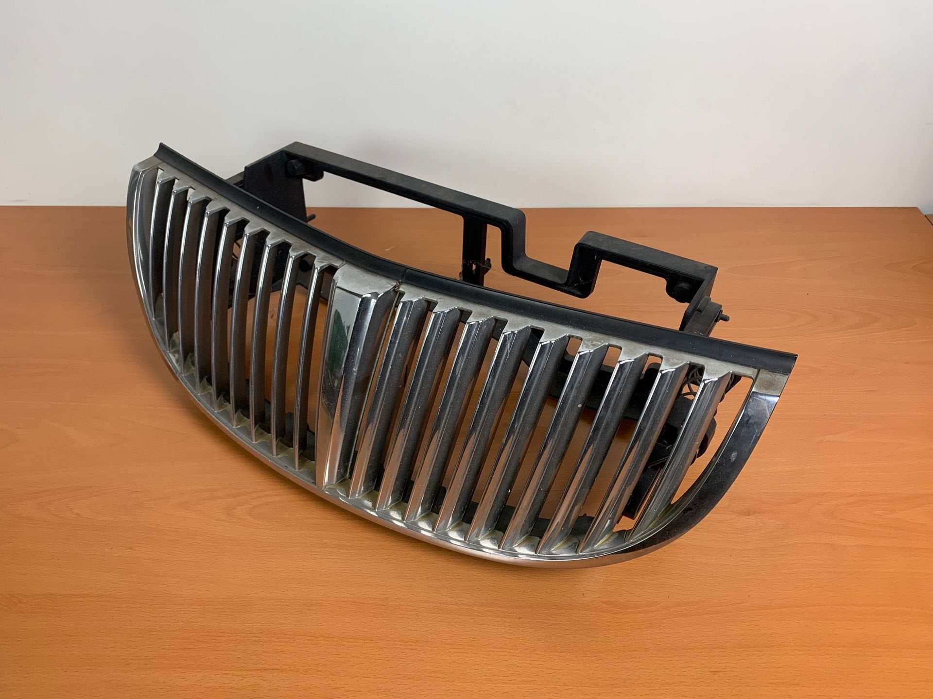 grille lincoln town car limosine 1998 tot 2002 F8VB8200, -, Utilisé, -, Lincoln