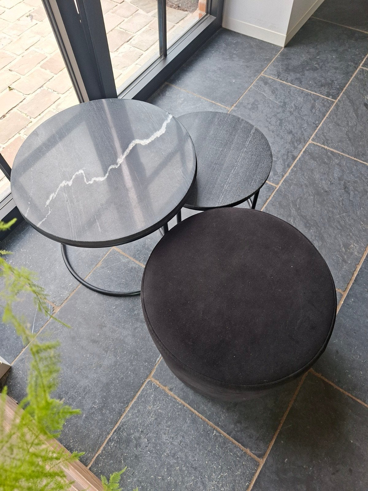 salontafel set met pouf, Huis en Inrichting, Ophalen, Zo goed als nieuw, Rond, Overige materialen