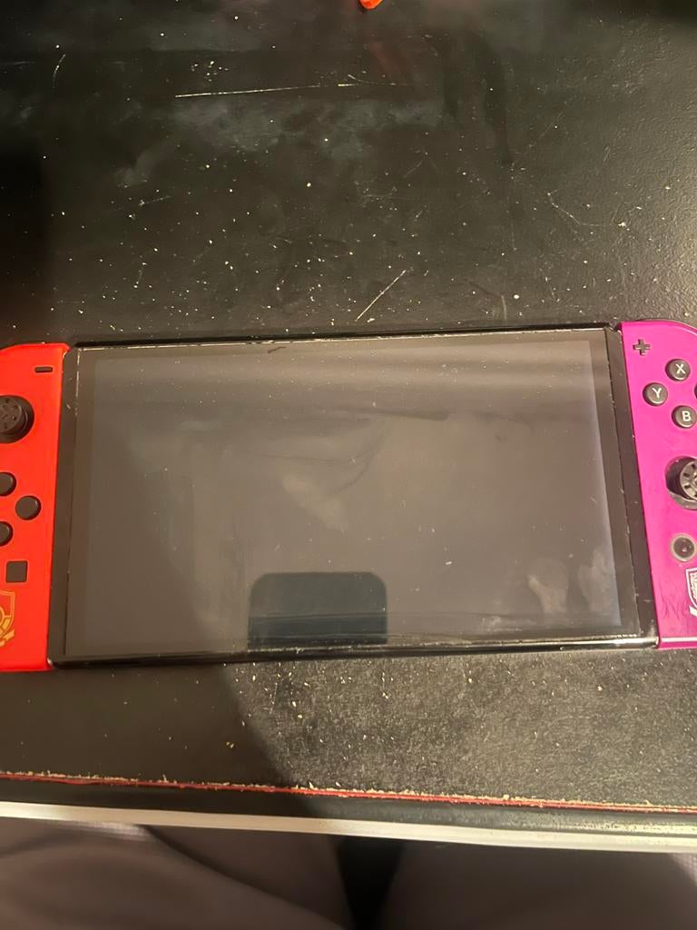 Switch OLED Pokémon Purple Scarlet + Pro + rugzak + FIFA, Met 3 controllers of meer, Switch OLED, Ophalen, Gebruikt