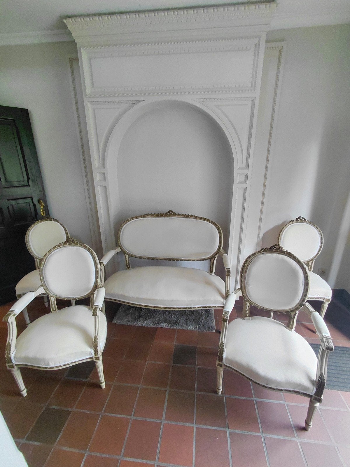 antieke zithoek in Louis XVI-stijl, Ophalen