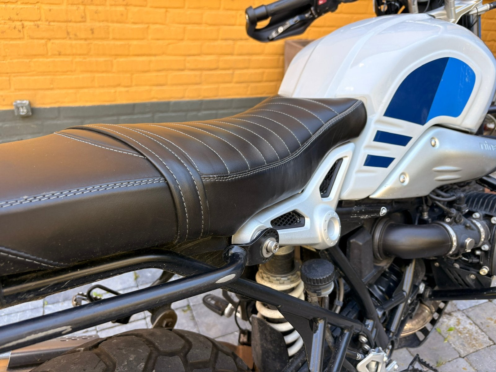 Selle biposto cuir BMW R nine T UNIT Garage, Motos, Enlèvement ou Envoi, Neuf