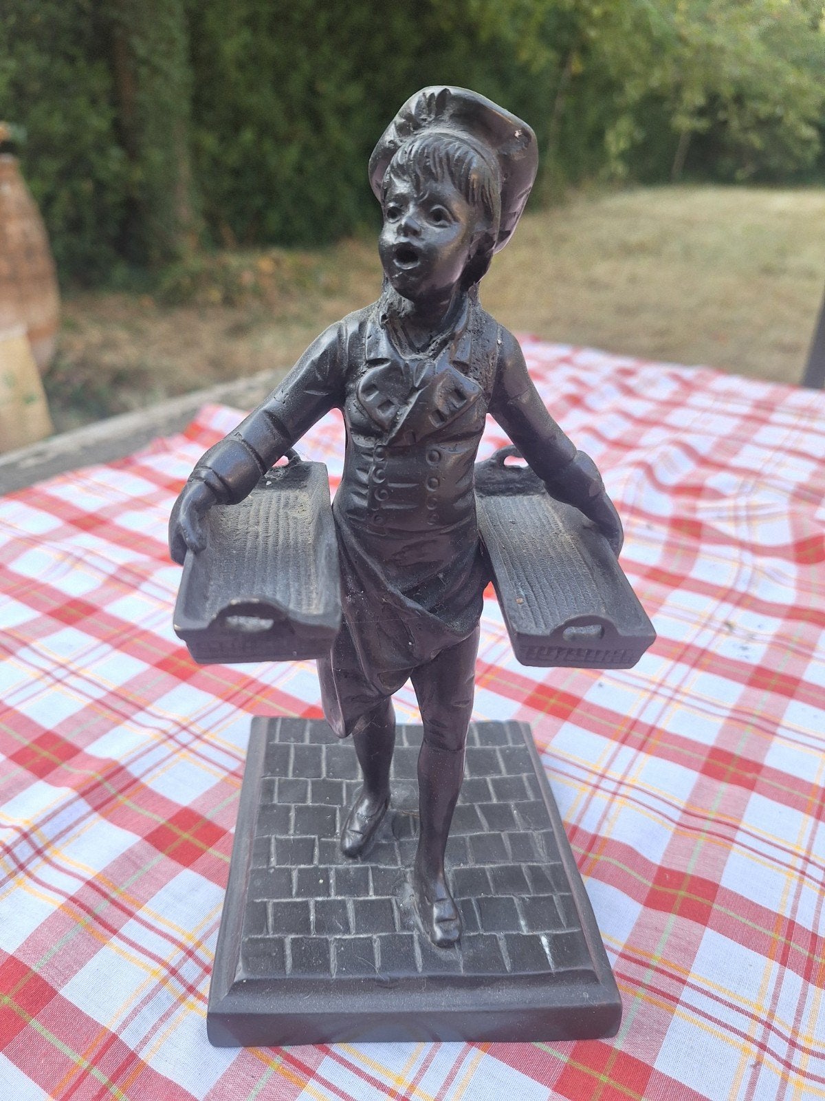 De bakkersjongen brons, Enlèvement, Patiné, Brons, Noir