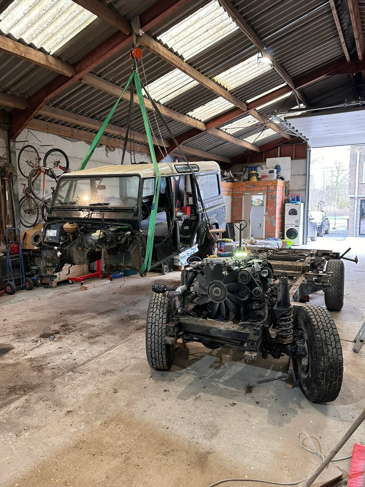 Land Rover Defender 110 TD5 - Restauratieproject te koop, Auto's, Defender, Particulier, SUV of Terreinwagen, Te koop