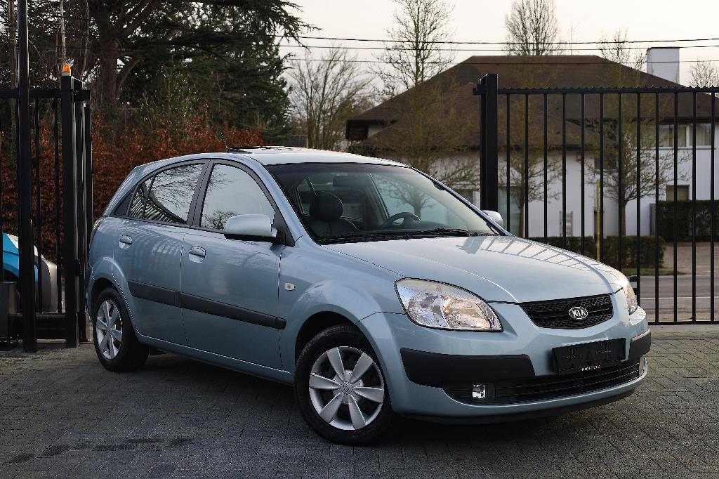 Kia Rio 1.6i | Automaat | Open-Dak | Airco |, Automaat, Leder, Bedrijf, 5 zetels