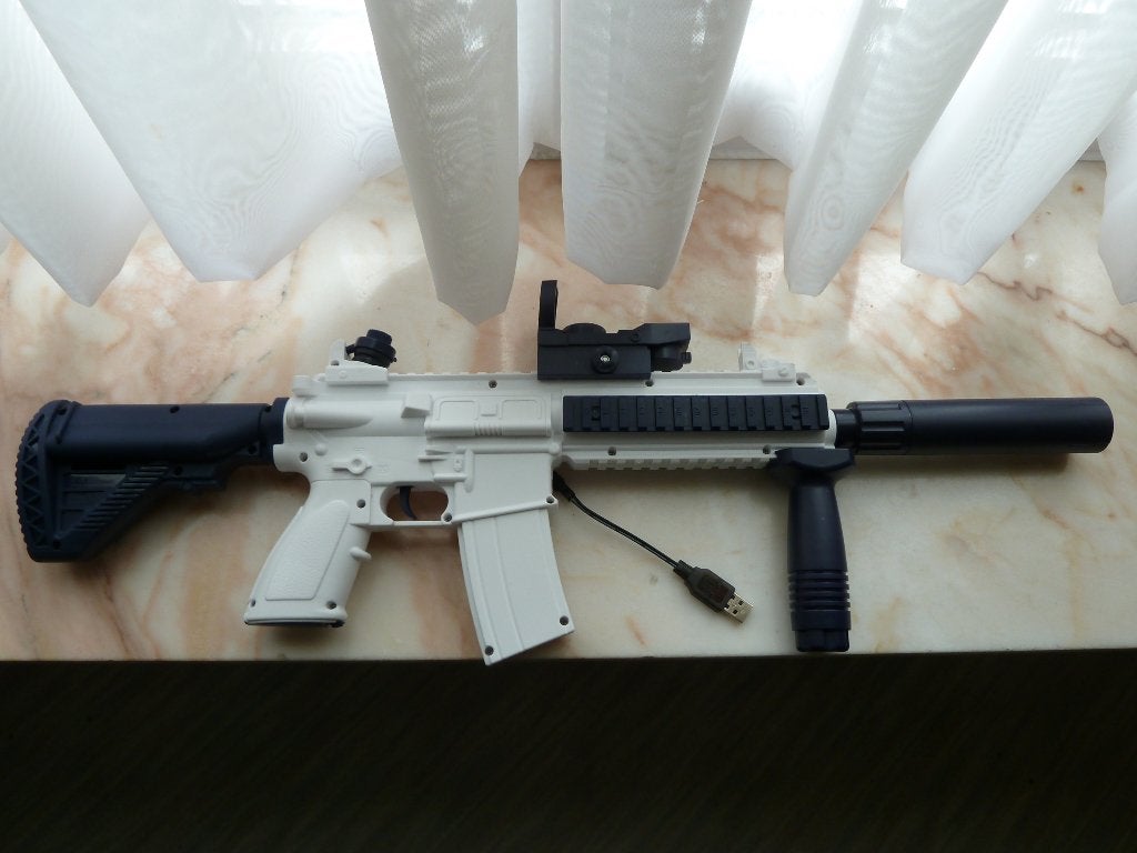 Arme miniature : pistolet à eau, Enlèvement ou Envoi, Neuf, Plus grand que 1:32