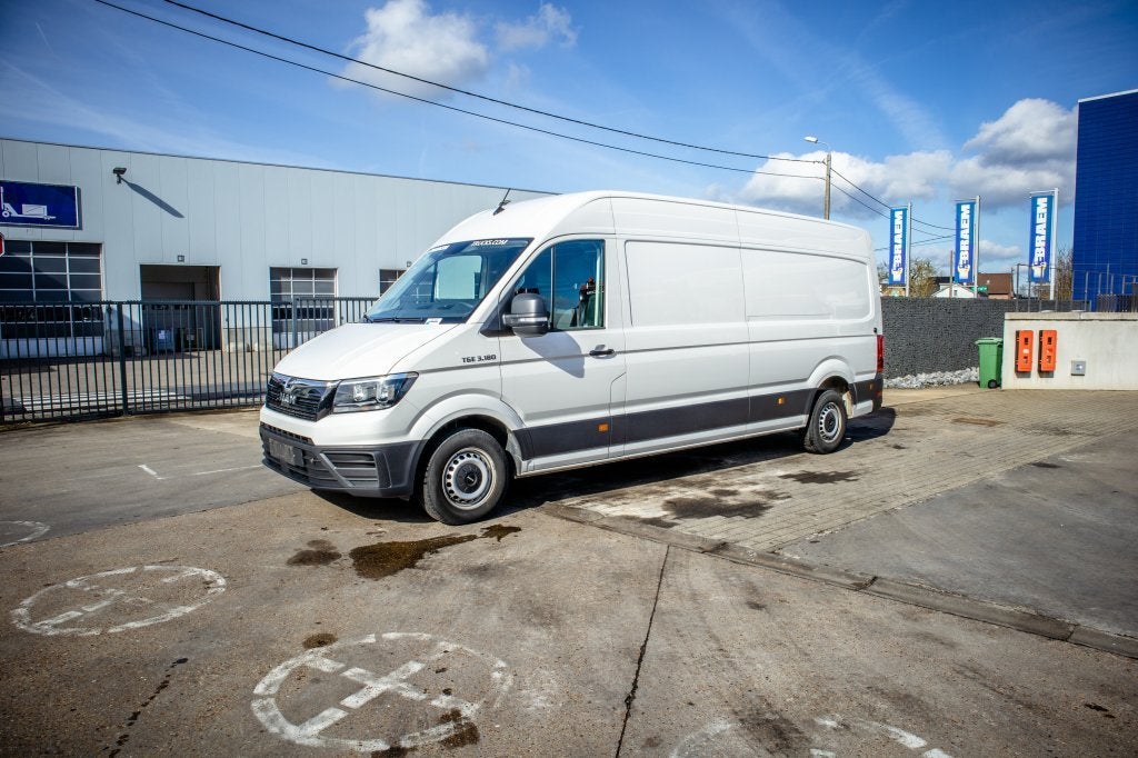 MAN TGE 3.180, Autos, Achat, 2202 kg, Euro 6, Entreprise