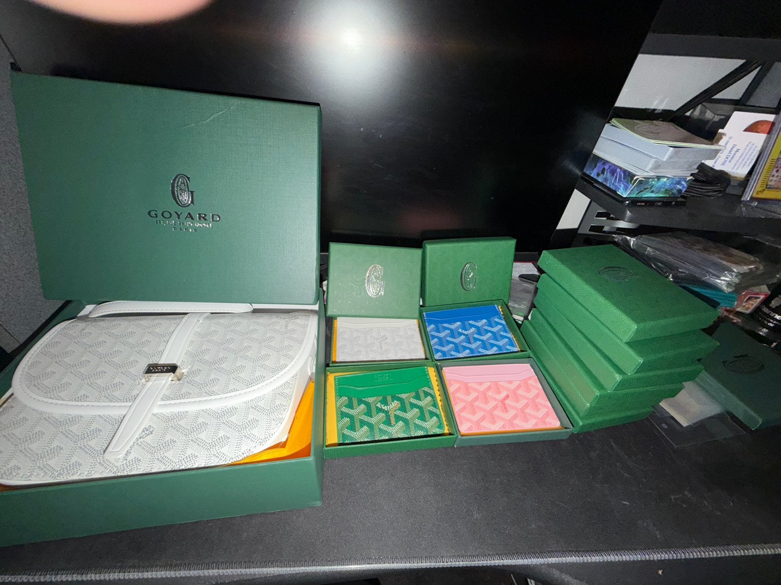 Porte carte goyard, Bijoux, Sacs & Beauté, Porte-monnaie & Portefeuilles, Enlèvement ou Envoi, Comme neuf, Bleu