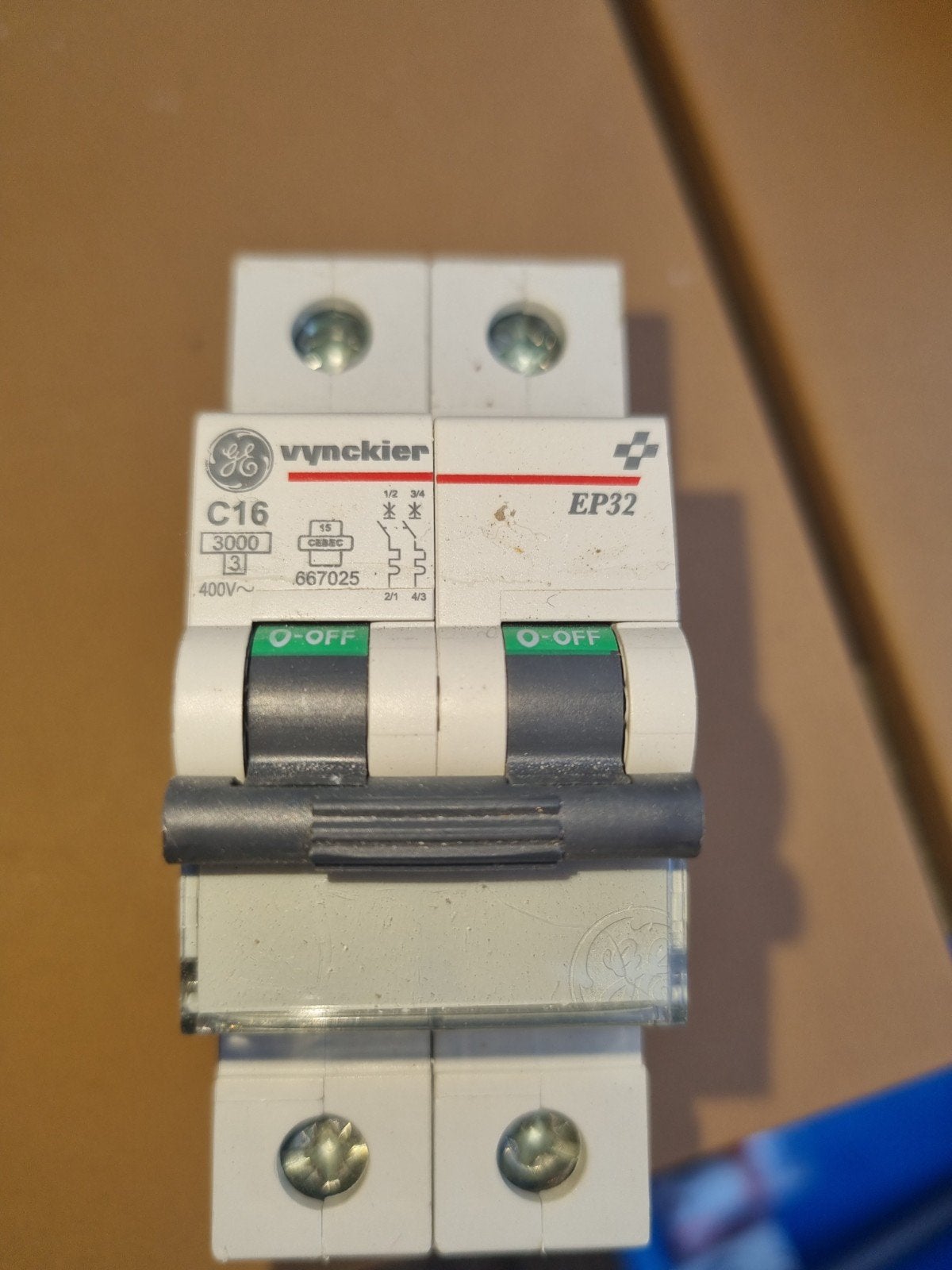 Automatische zekeringen 16a - 28 stuks, Doe-het-zelf en Bouw, Ophalen, Gebruikt