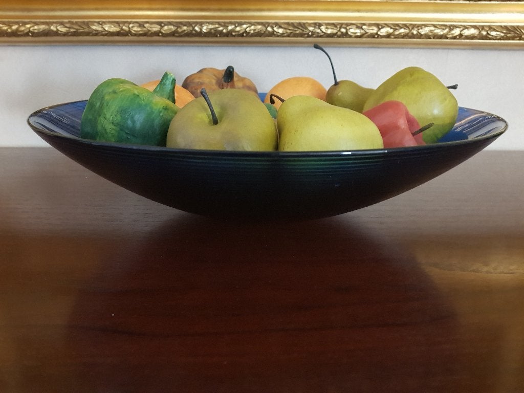 Blauwglazen schaal gevuld met nepfruit/groenten, Ophalen, Schaal, Rond, Geribbeld