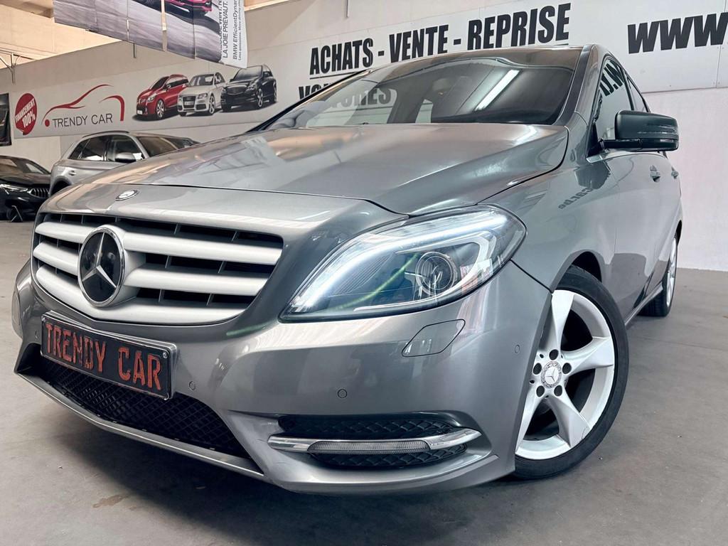 Mercedes-Benz B-Klasse 180 ESSENCE/AUTOMATIC+NAVI+XENON+CARN, Autos, Achat, Entreprise, 1960 kg, 5 places