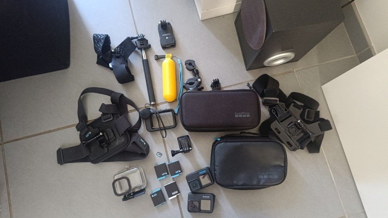 GoPro 9 et 10 noires + accessoires, TV, Hi-fi & Vidéo, Caméras action, Enlèvement, GoPro