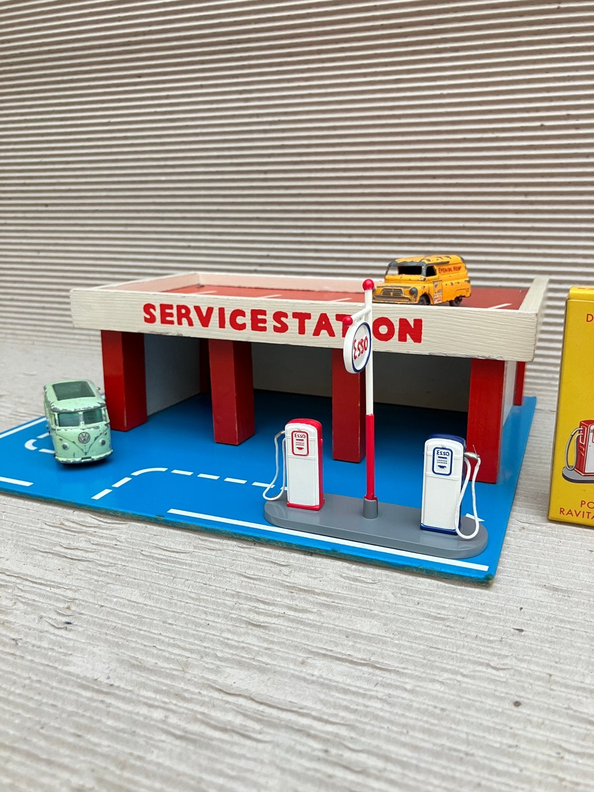 Garage Vero datant de l'ancienne RDA des années 50 à 60, Enlèvement ou Envoi, Utilisé