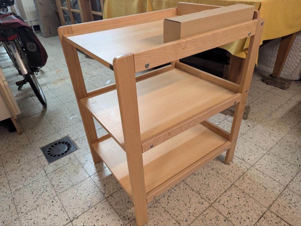Verzorgtafel optioneel met wieltjes, Kinderen en Baby's, Ophalen, Zo goed als nieuw