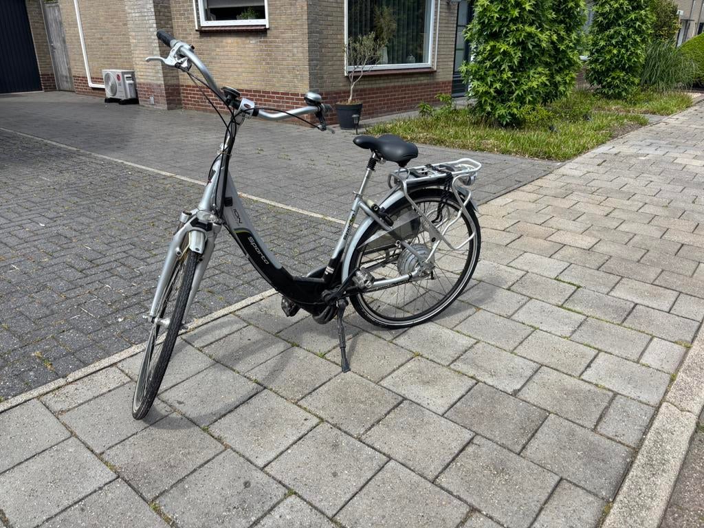 2x electrische fietsen zie fotos, Fietsen en Brommers, Ophalen, Zo goed als nieuw, Sparta