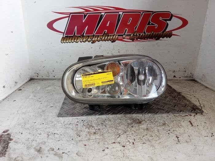 Phare gauche d'un Volkswagen Golf, -, Volkswagen, -, 3 mois de garantie