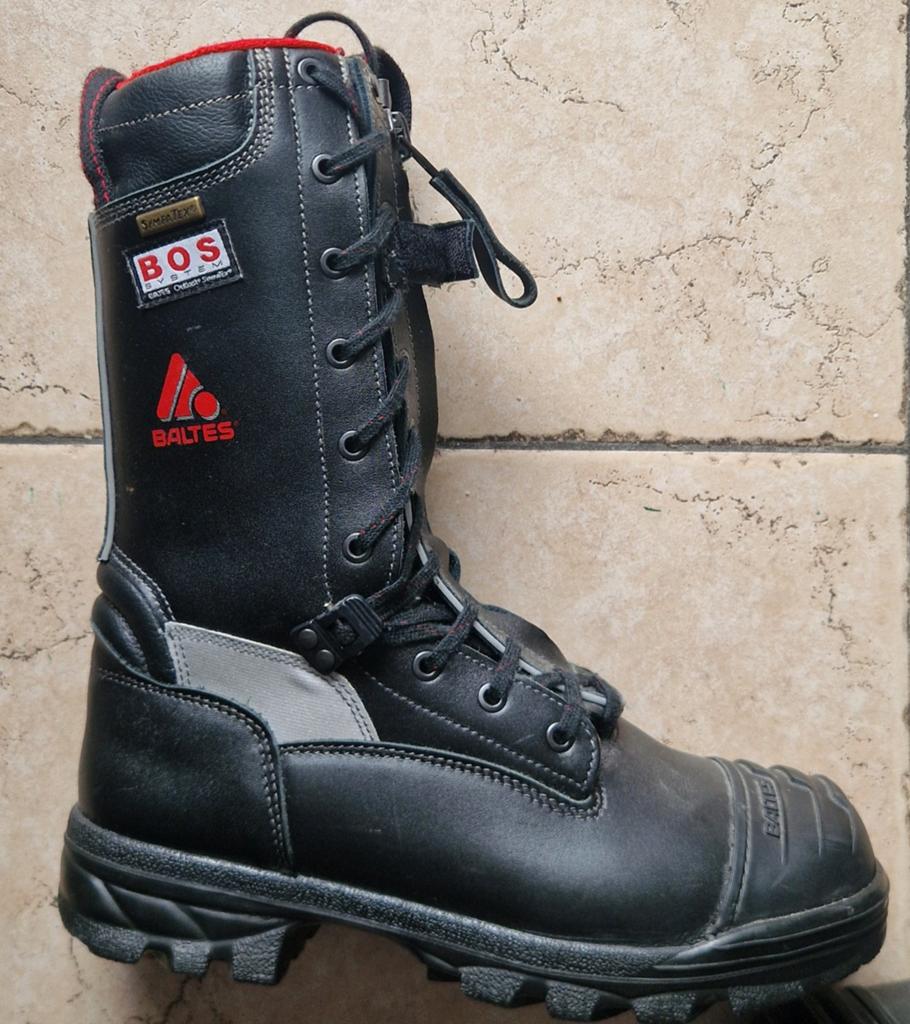 Nouvelles bottes de pompiers rouges Baltes Bos System Epsilo, Enlèvement