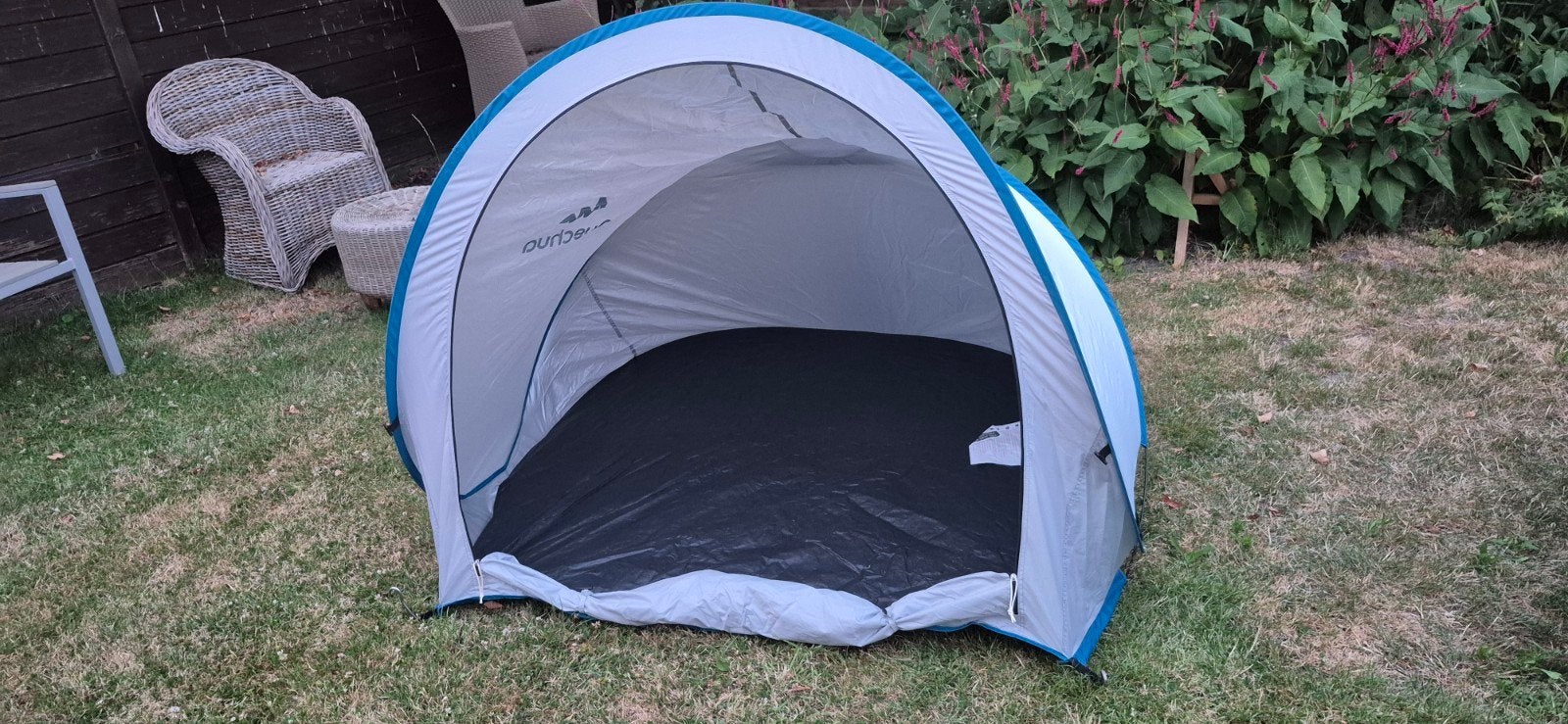 QUECHUA Pop-up strand tent, Caravans en Kamperen, Ophalen