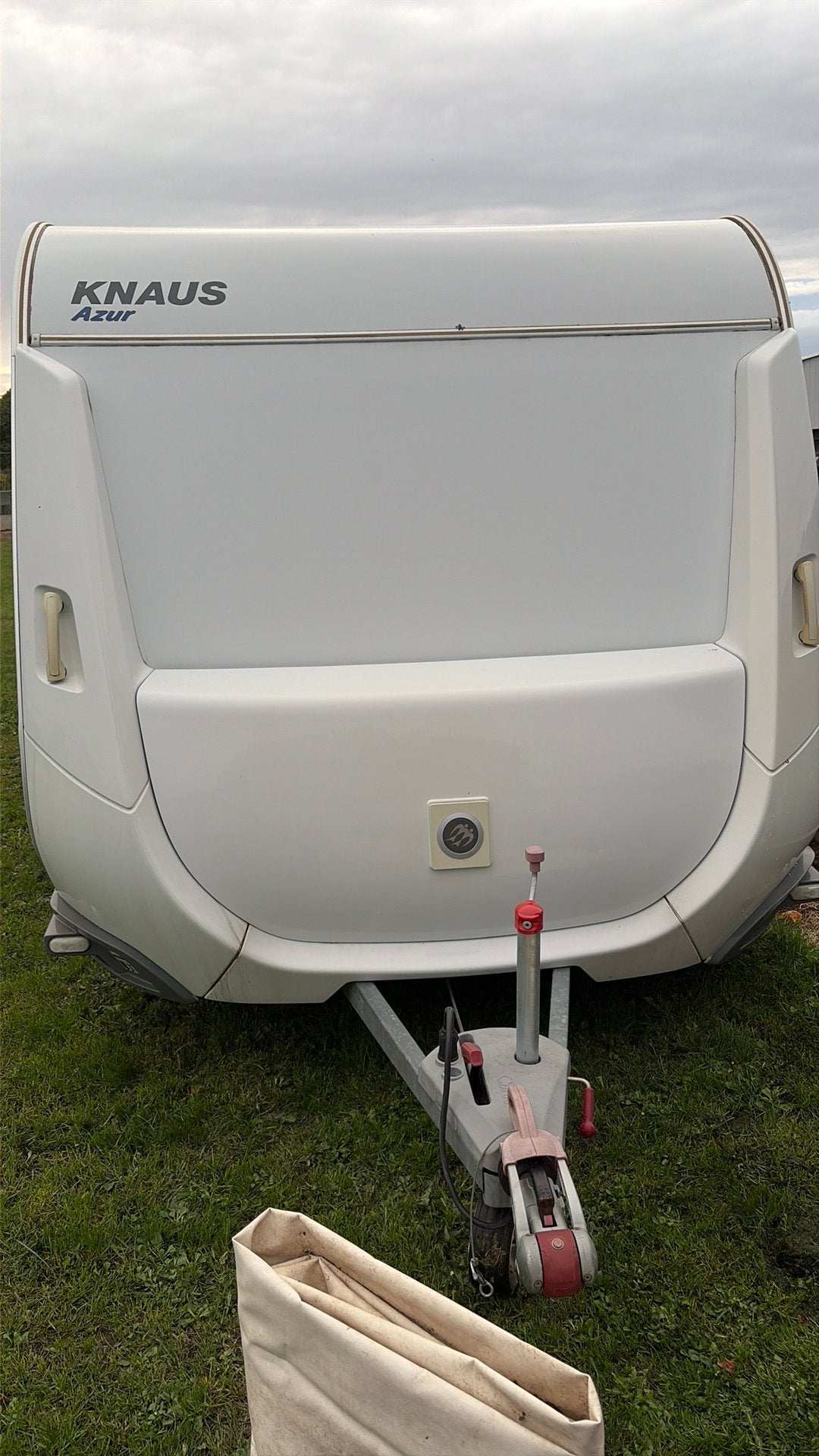 Knaus azur 500 ES met voortent, 2 aparte bedden, Rondzit, Particulier, 5 tot 6 meter