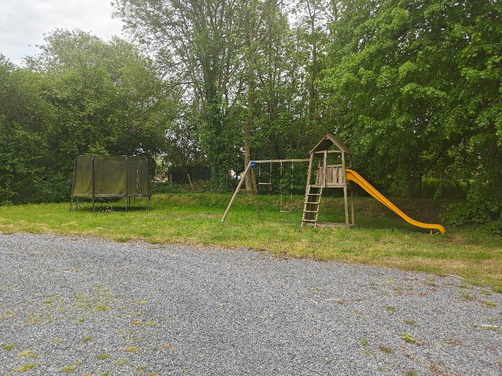 Trampoline + glijbaan + schommel, Kinderen en Baby's, Speelgoed | Buiten | Speeltoestellen, Ophalen, Gebruikt, Schommel