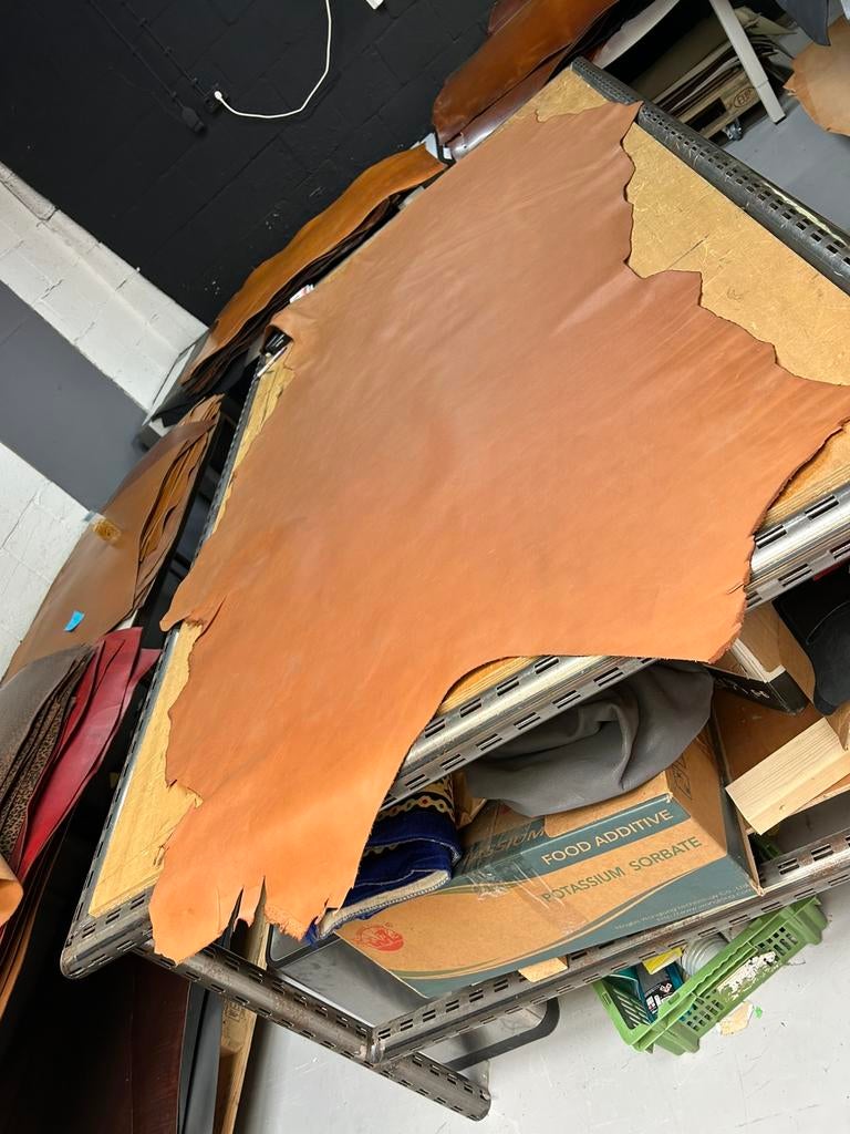 Cognac bruin halve huid 1.5 mm dikte soepel en glad A-274, Ophalen of Verzenden, Zo goed als nieuw, Bruin