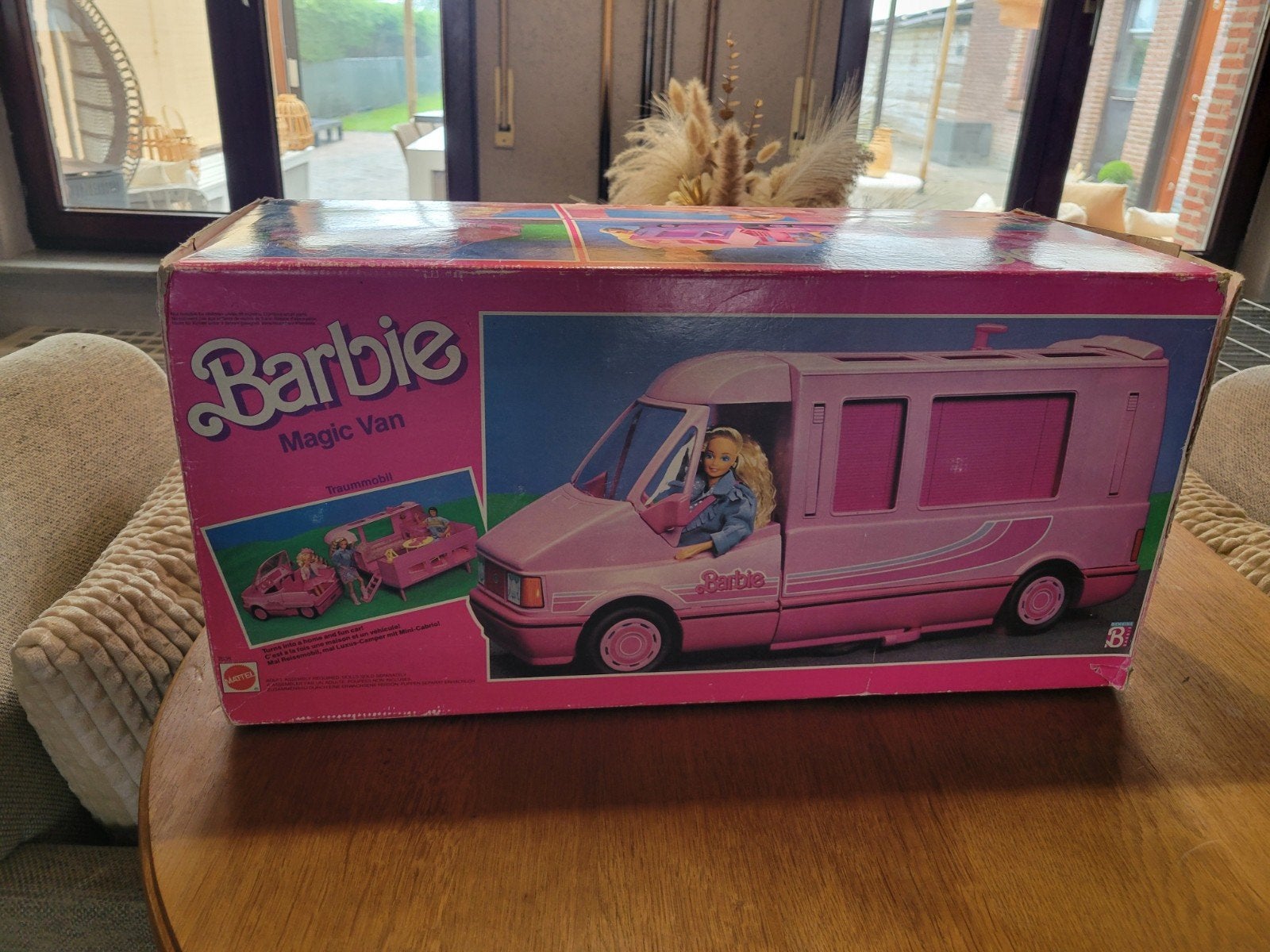 Barbie mobilhome/ toverhuis/ bed/ skipper T-shirt shop, Kinderen en Baby's, Ophalen