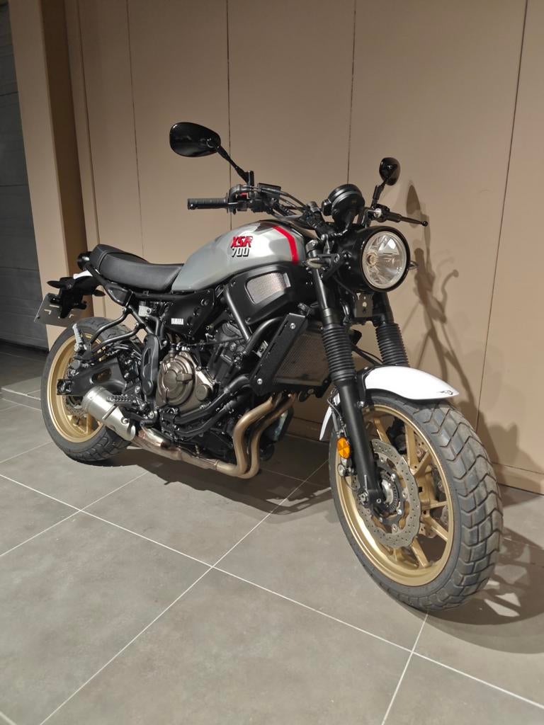 Yamaha XSR700 Xtribute Scrambler met 9200 km !!, 700 cc, 2 cilinders, Minimaal motorrijbewijs A2, ABS