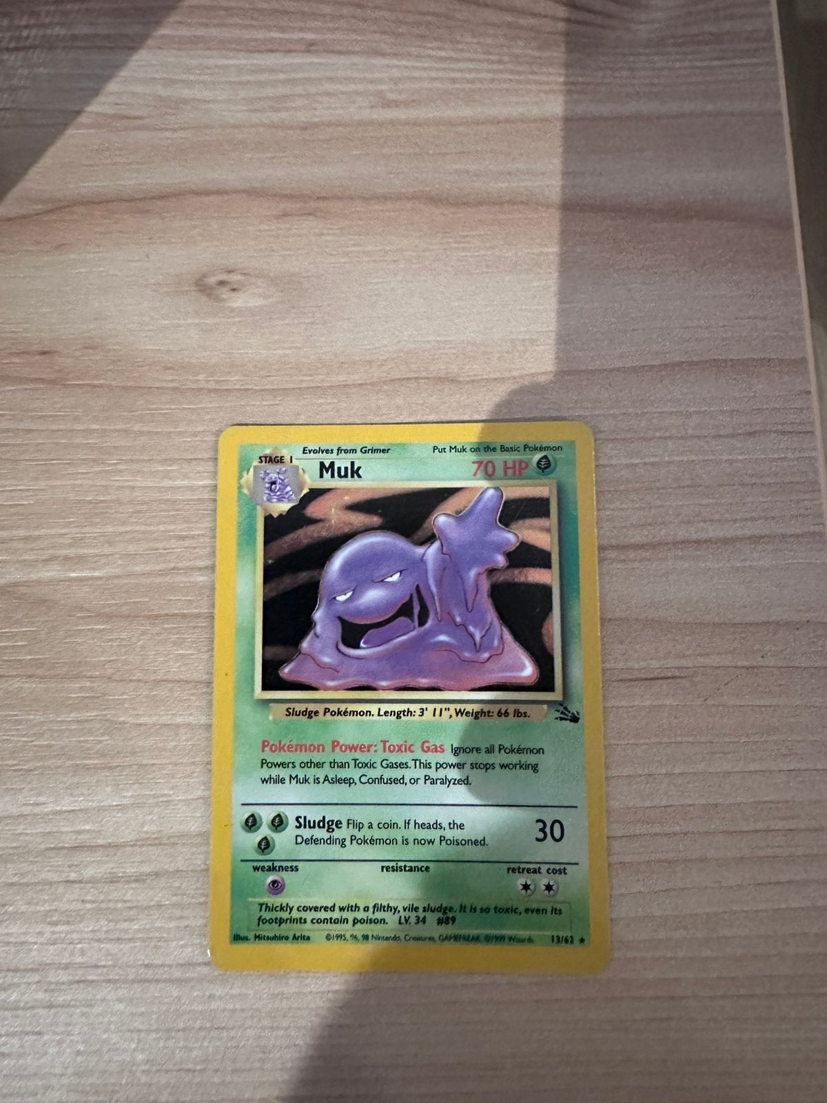 Muk holo fossil set, Hobby en Vrije tijd, Verzamelkaartspellen | Pokémon, Ophalen of Verzenden, Zo goed als nieuw, Losse kaart