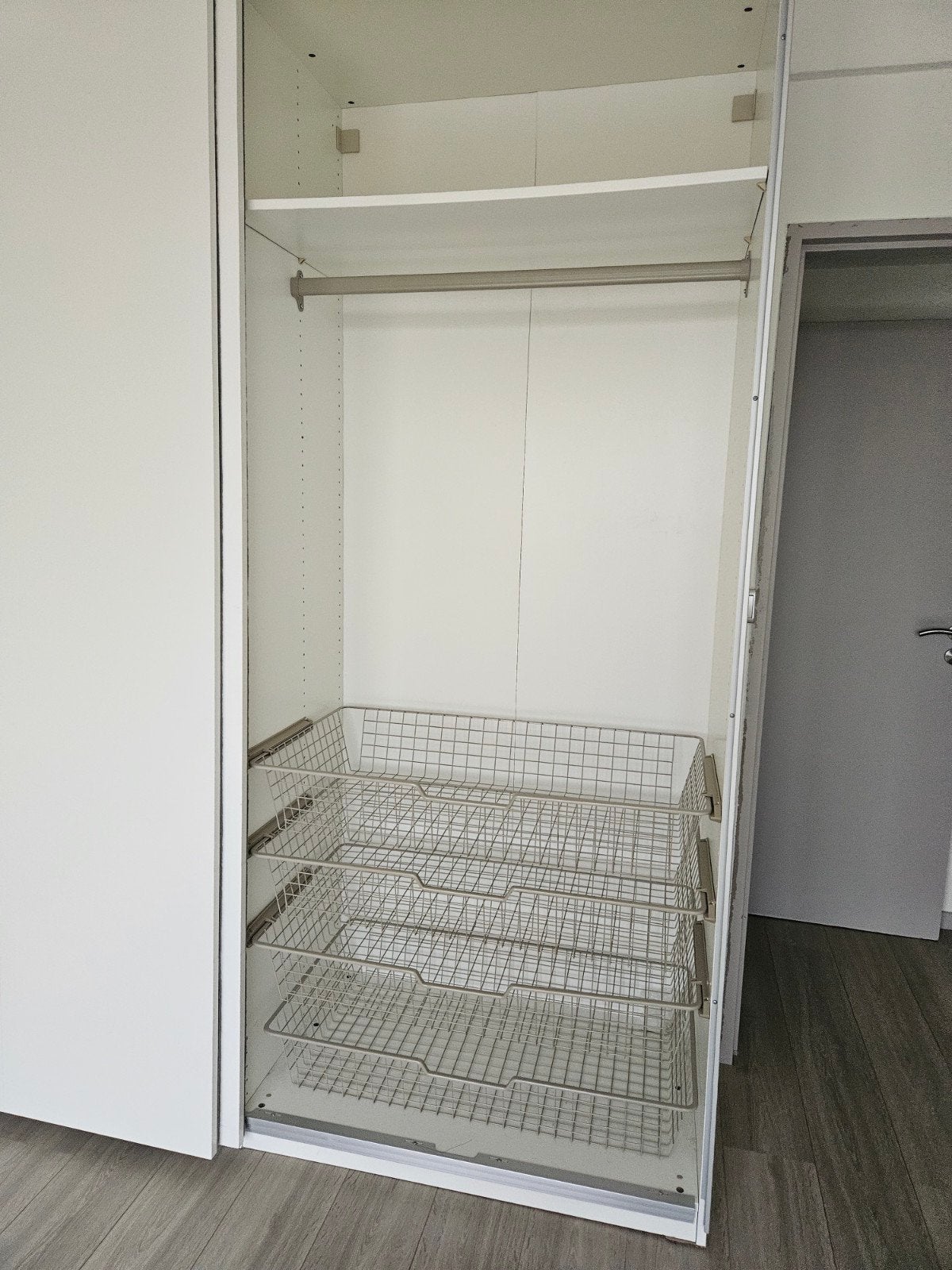 Garderobe IKEA PAX, Enlèvement